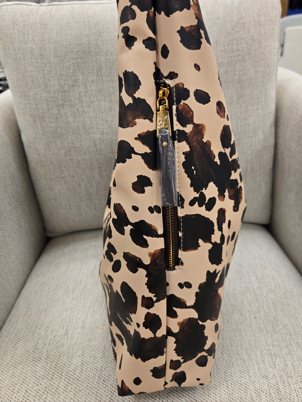 Steve Madden Cow-Print Hobo Handbag - Picture 5 of 6